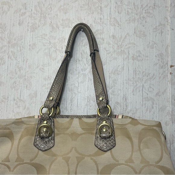 Coach Signature Ashley Spectator Shoulder Bag No.C1320- F24889 - Picture 5 of 16